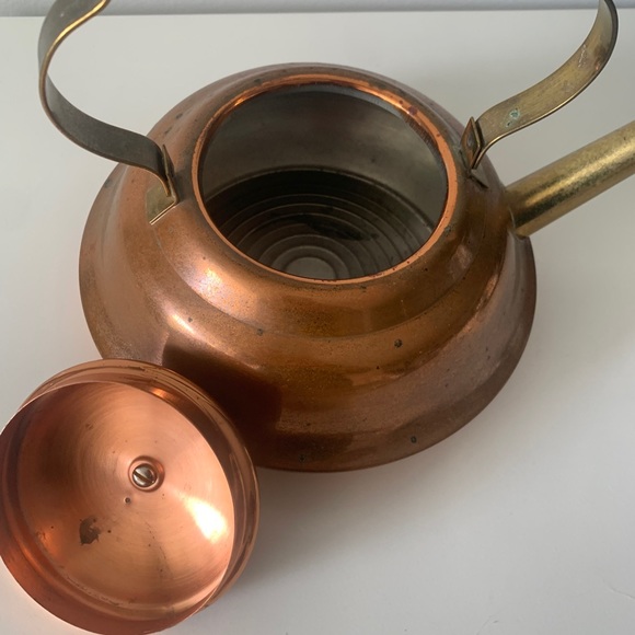 Vintage Copper Tea Kettle / Teapot - Picture 2 of 11